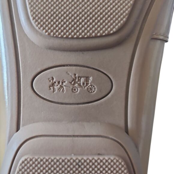 Coach Odette Slip On Loafer Tan Patent Leather Sz 7 Elegant Comfortable Timeless - Picture 10 of 15